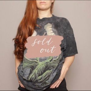 **sᴏʟᴅ ᴏᴜᴛ** Vintage Dungeons and Dragons Tee